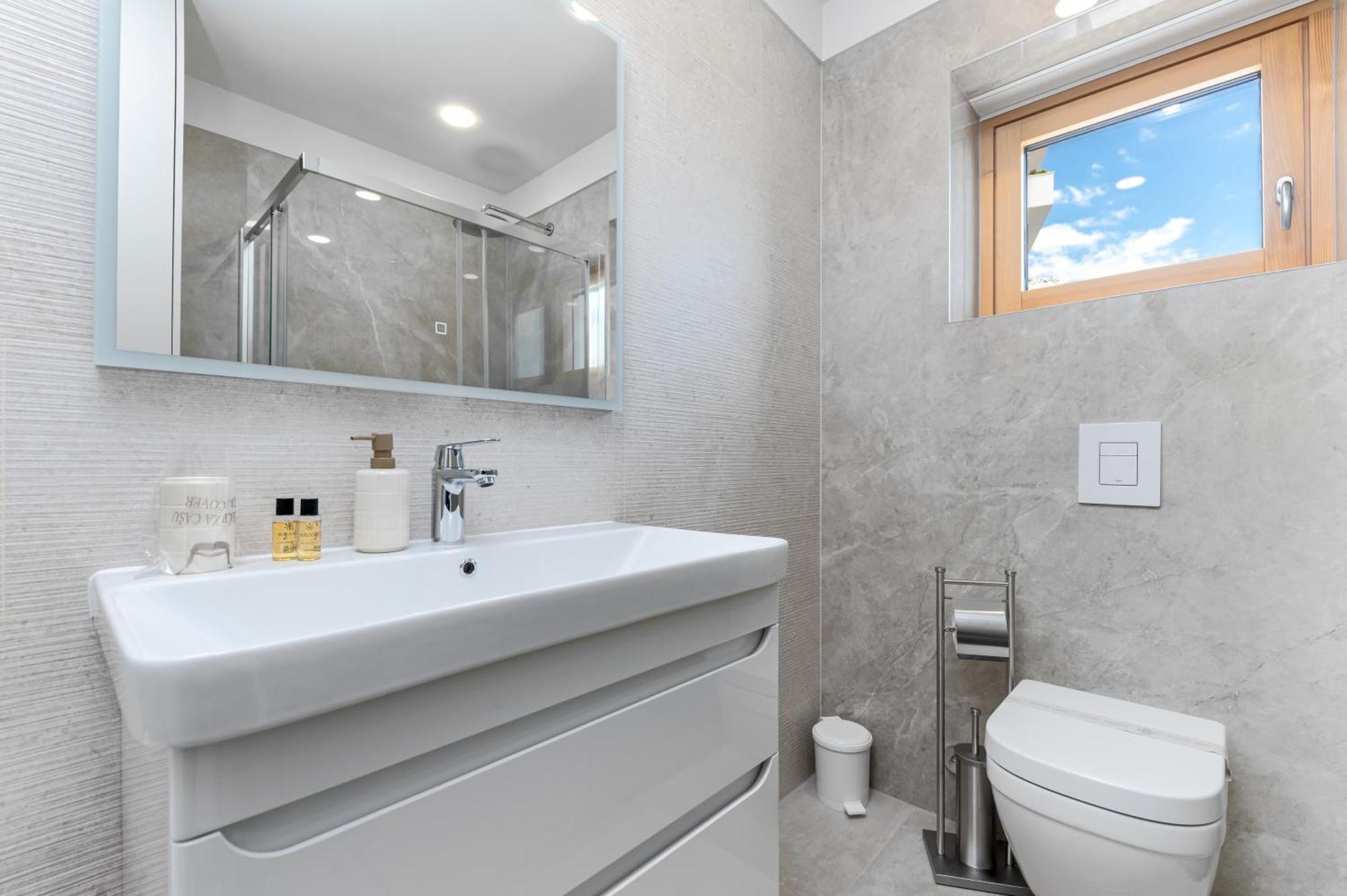 Luxury Adria Sea City & Mountain View Apartment Makarska Exterior foto